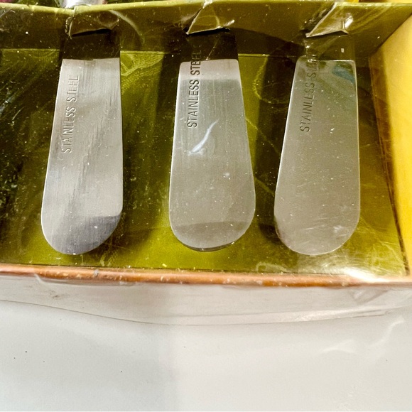 Spreader Knife Set - Picture 5 of 7